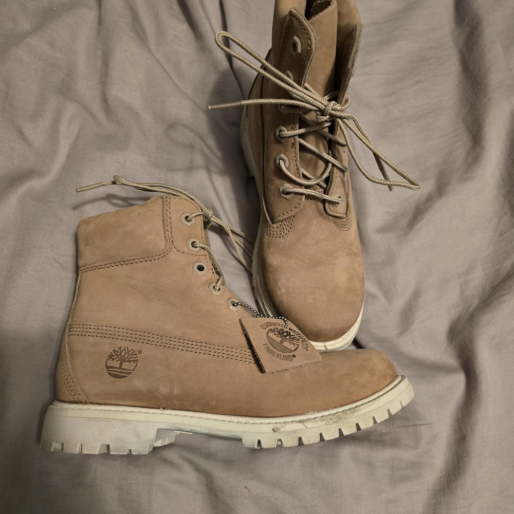 Timberland Tan Suede Boots